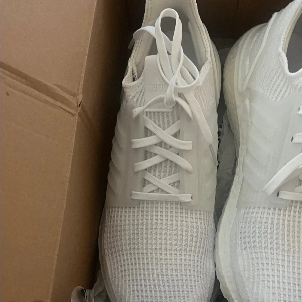 NEW! Never worn, stock x paid over 300 Adidas UltraBOOST 19 5408 white
